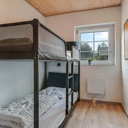 Vakantiehuis Charming Thatched With Kitchen-sj421